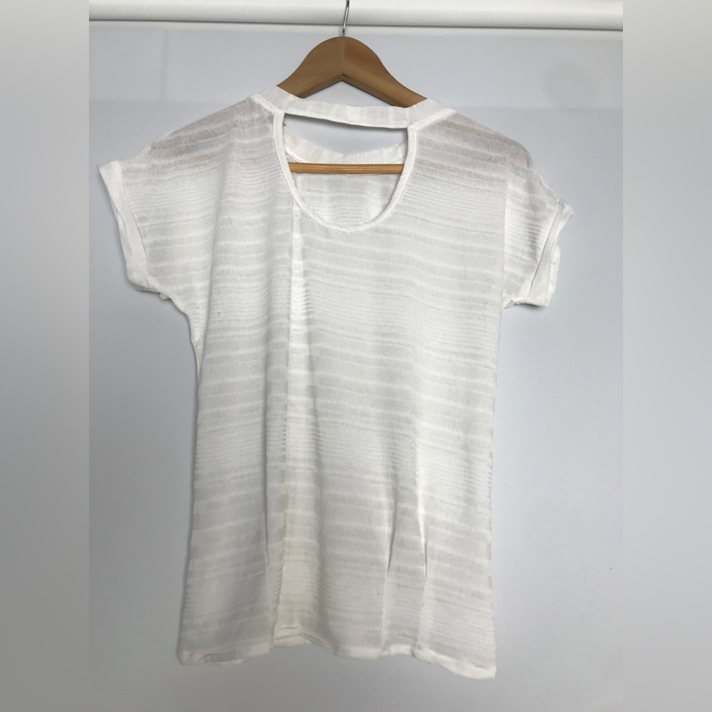White Semi sheer top - Picture 4 of 8